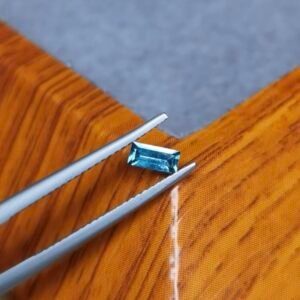 Saphir d'Auvergne, 0.28ct