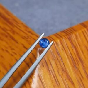 Saphir d'Auvergne, 0.28ct