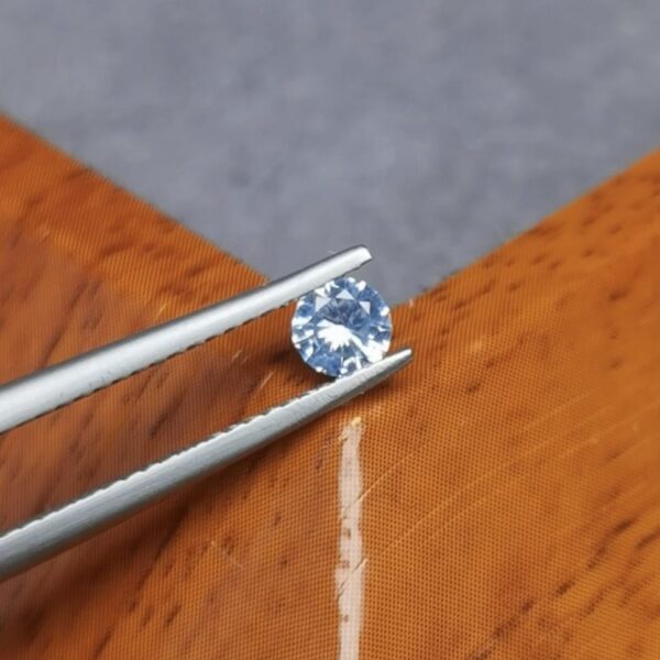 Saphir d'Auvergne, 0.27ct