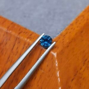 Saphir d'Auvergne, 0.42ct