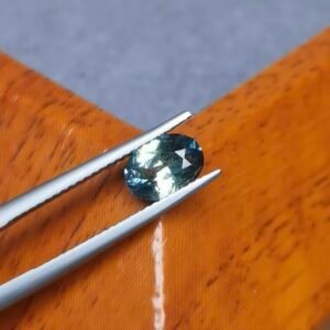 Saphir d'Auvergne, 1.50ct