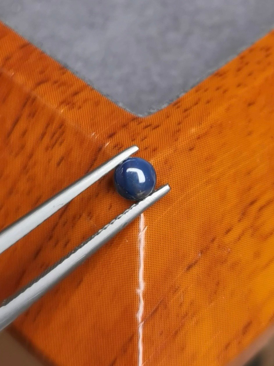 Saphir d'Auvergne, 0.35ct