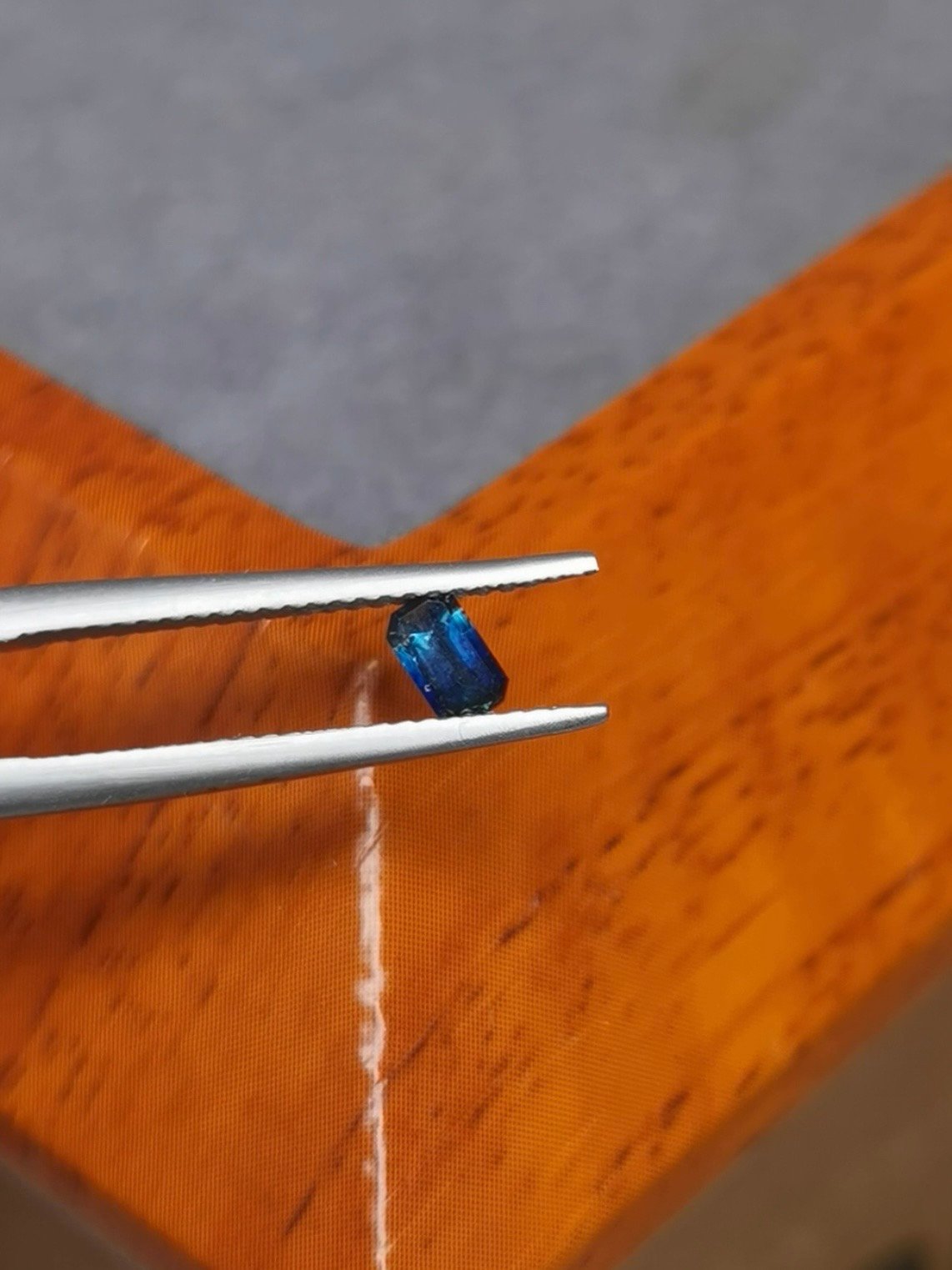 Saphir d'Auvergne, 0.29ct