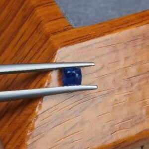 Saphir d'Auvergne, 0.50ct