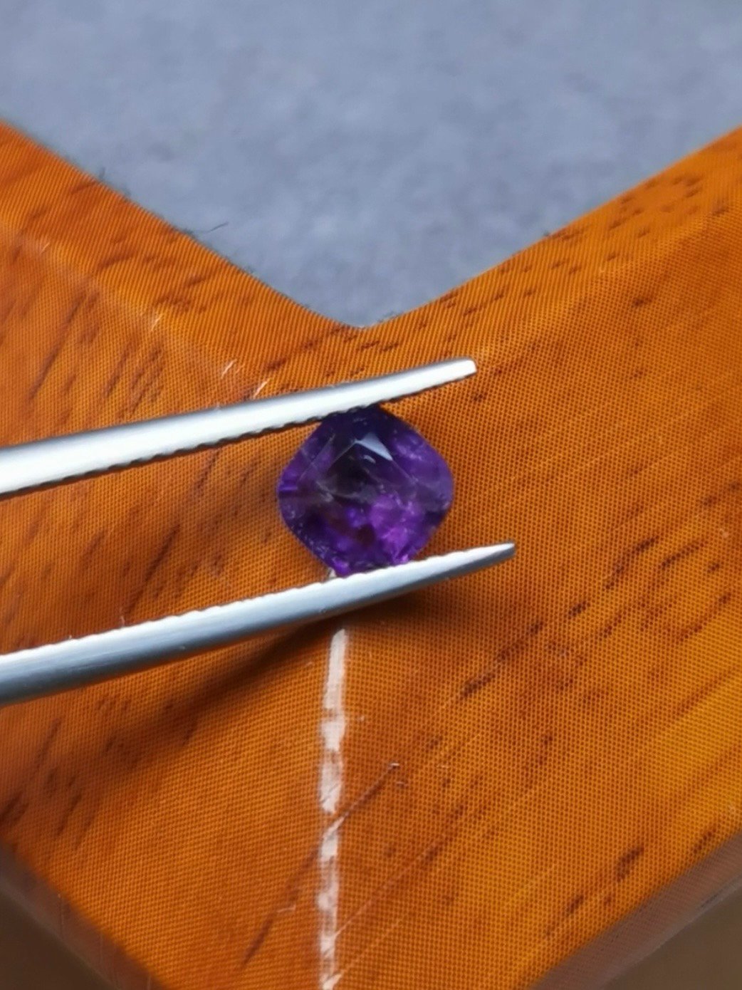 Améthyste d’Auvergne, 0.84ct