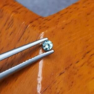 Saphir d'Auvergne, 0.11ct