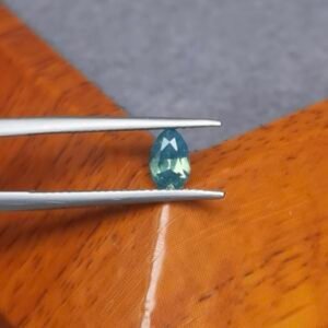 Saphir d'Auvergne, 0.67ct