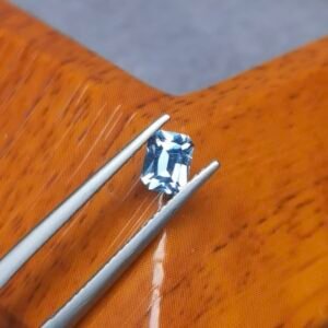 Saphir d'Auvergne, 0.63ct