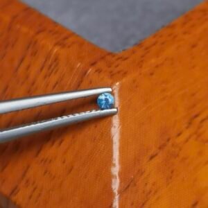 Saphir d'Auvergne, 0.07ct