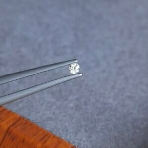 Saphir d'Auvergne, 0.09ct