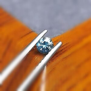 Saphir d'Auvergne, 0.20ct