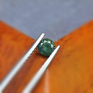 Saphir d'Auvergne, 0.34ct