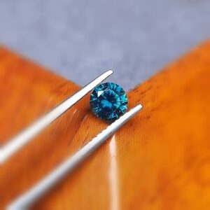 Saphir d'Auvergne, 0.79ct