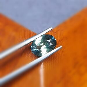 Saphir d'Auvergne, 1.50ct