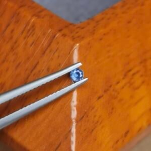 Saphir d'Auvergne, 0.09ct