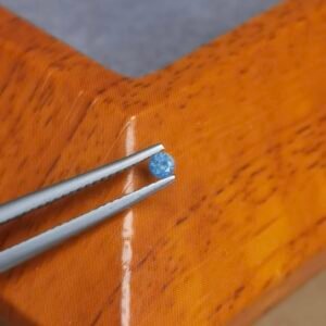 Saphir d'Auvergne, 0.10ct