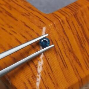 Saphir d'Auvergne, 0.23ct