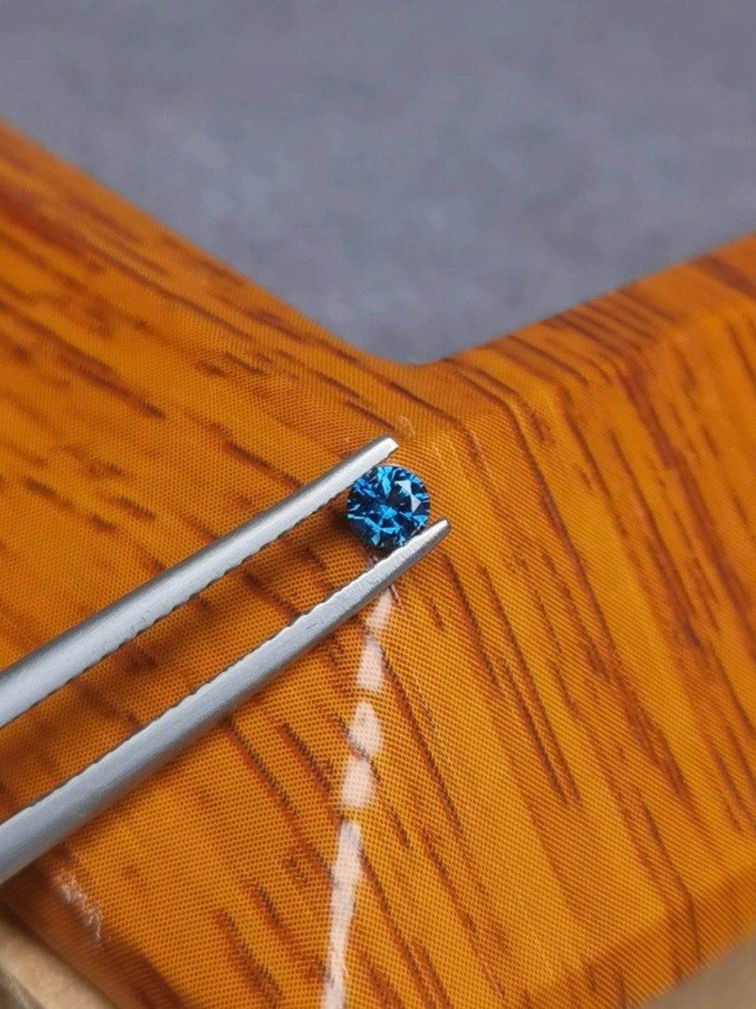 Saphir d'Auvergne, 0.22ct