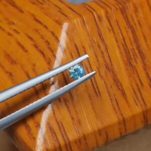 Saphir d'Auvergne, 0.17ct