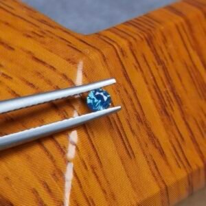 Saphir d'Auvergne, 0.17ct