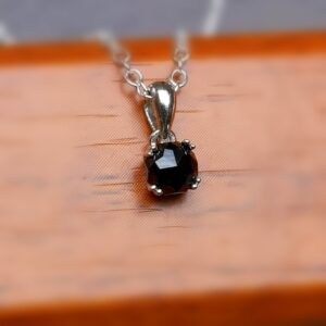 Pendentif Argent - Spinelle d’Auvergne