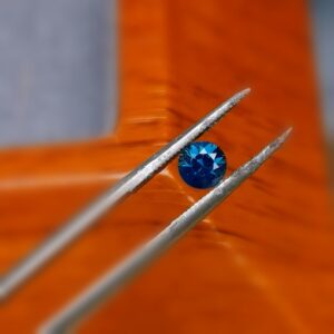 Saphir d'Auvergne, 0,35ct