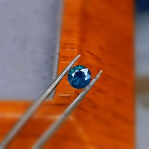 Saphir d'Auvergne, 0,71ct
