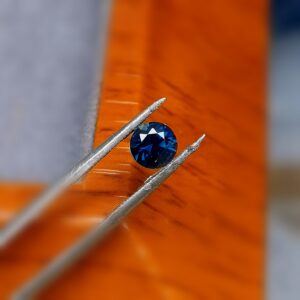 Saphir d'Auvergne, 0,60ct